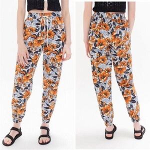 Urban Outfitters Zoey floral joggers size M